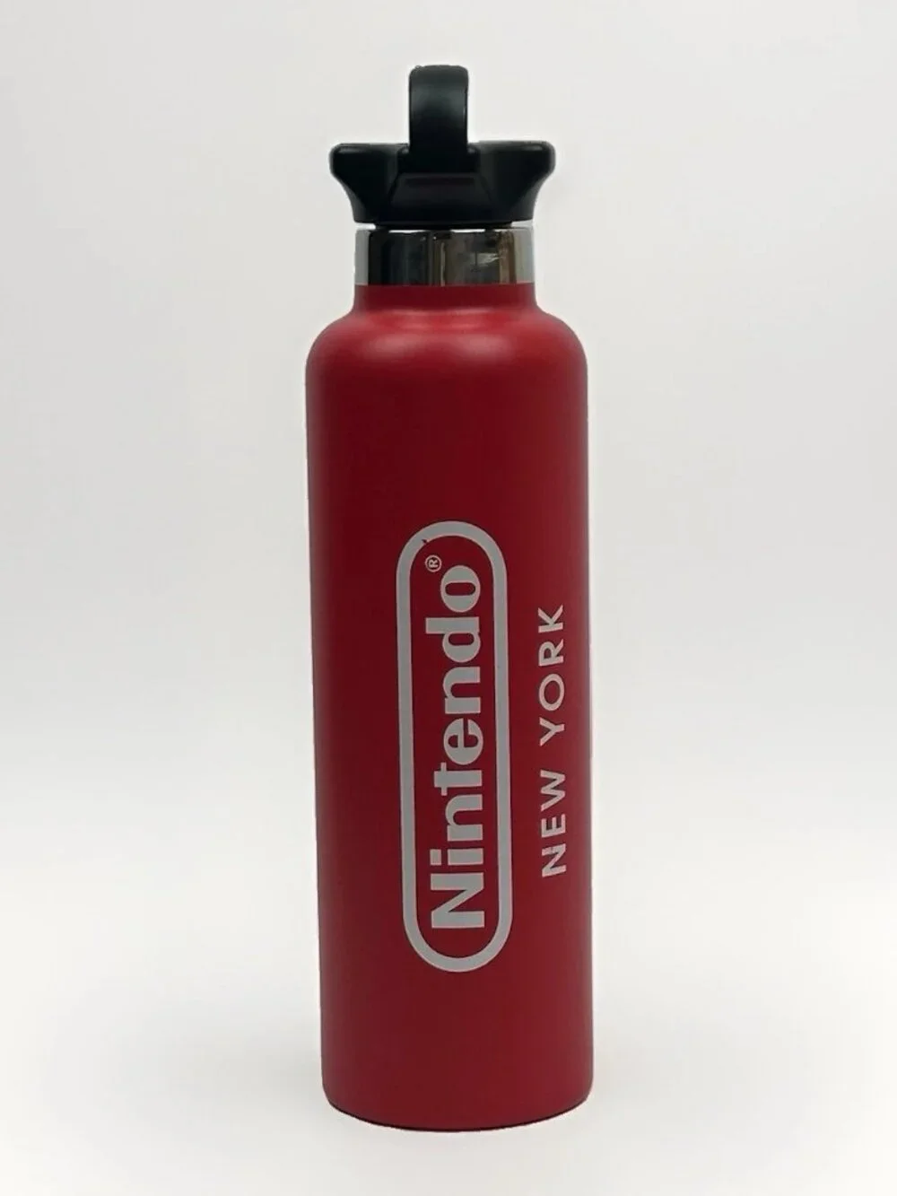 🎮 Nintendo New York Store H2GO 24oz Insulated Stainless Steel Water Bottle Red